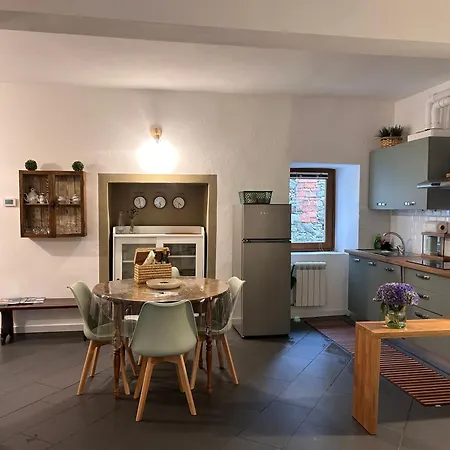 Holiday home La Casetta Tra I Laghi *