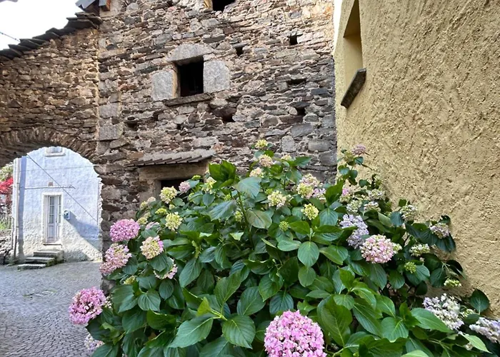 Ferienhaus La Casetta Tra I Laghi Omegna